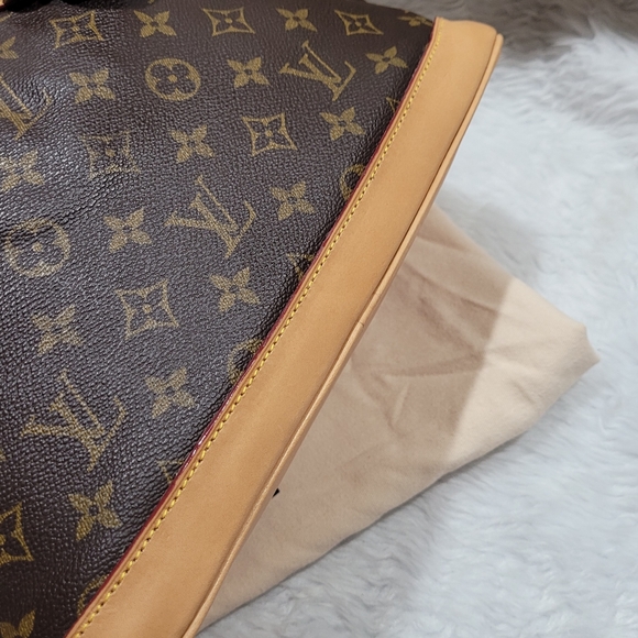 Louis Vuitton Alma PM - Picture 5 of 16